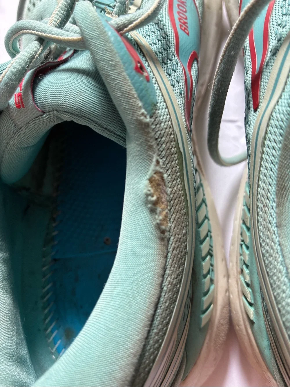 Brooks Ariel GTS 23 Women's running Shoes Teal - Sz 11